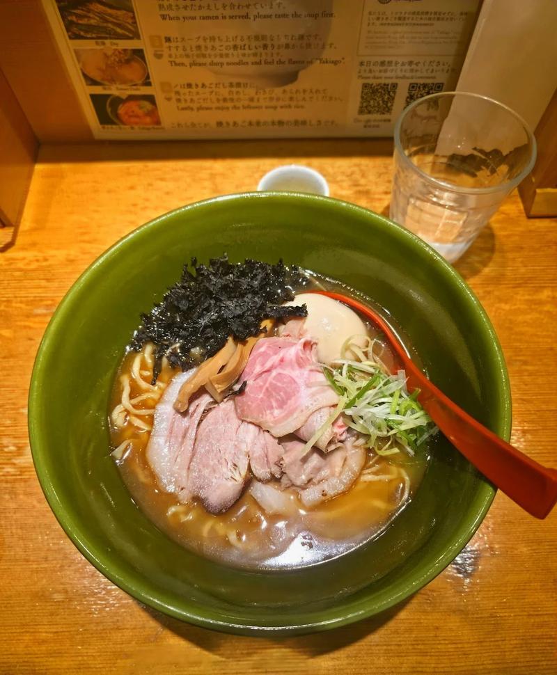 Ramen at [인생 라멘] 도쿄 신주쿠 최고의 쇼유 라멘 맛집: '라멘 타카하시'의 완벽한 미학 (Best Ramen in Tokyo, Shinjuku) in Tokyo, Shinjuku