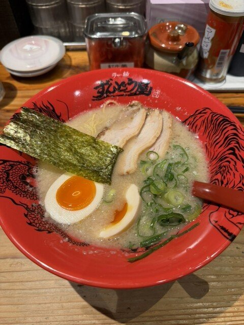 Ramen at 오사카 츄오구 최고의 라멘 (Best Ramen in Osaka, Chuo): 즈도야(Zundoya)가 선사하는 강렬한 돈코츠의 미학 in Osaka, Chuo